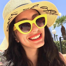 Load image into Gallery viewer, Vintage Sunglasses