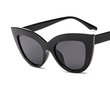 Load image into Gallery viewer, Vintage Sunglasses
