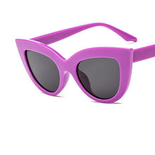 Load image into Gallery viewer, Vintage Sunglasses